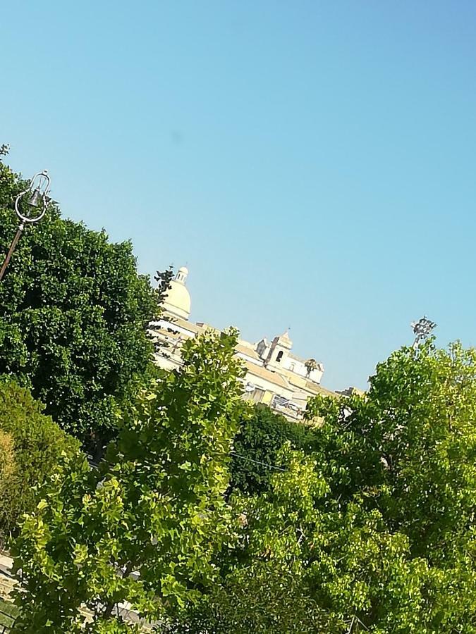 B&B Roda Barocco โนโต ภายนอก รูปภาพ